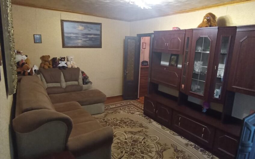 Продается 2-комнатная квартира в кирпичном доме (р-н Бажанова)