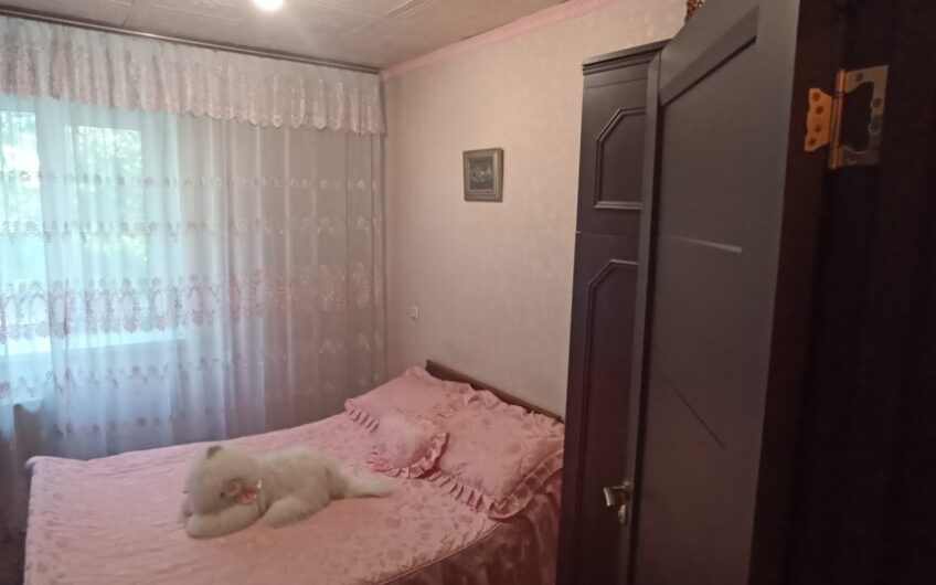 Продается 2-комнатная квартира в кирпичном доме (р-н Бажанова)