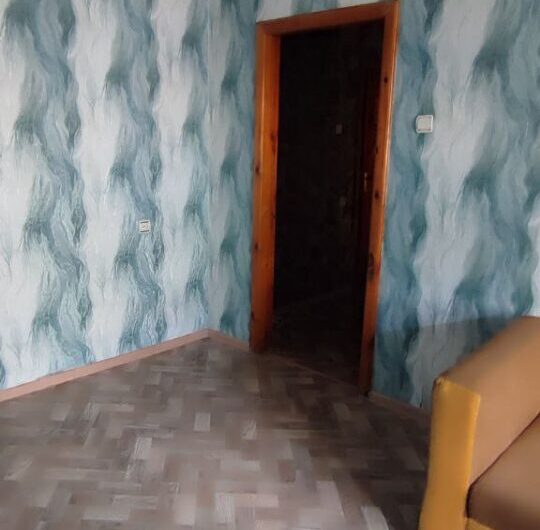 Продаётся дешевая 2 в Центре Макеевке!